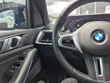 Cargar imagen en el visor de la galería, BMW X5 M60I XDRIVE Modelo 2024
