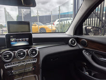Cargar imagen en el visor de la galería, Mercedes-Benz GLC 250 4MATIC Modelo 2017
