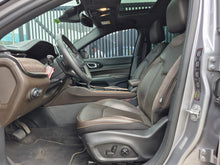 Cargar imagen en el visor de la galería, JEEP COMMANDER Modelo 2023
