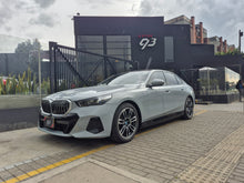 Cargar imagen en el visor de la galería, Bmw I5 eDrive40 Modelo 2024

