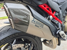 Cargar imagen en el visor de la galería, Ducati Multistrada V4 Pikes peak Modelo 2022
