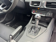 Cargar imagen en el visor de la galería, Ford Mustang GT
