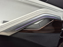 Cargar imagen en el visor de la galería, BMW X6 XDRIVE40I Modelo 2024
