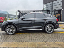 Cargar imagen en el visor de la galería, Audi Q5 Sportback Modelo 2022
