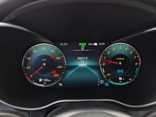 Cargar imagen en el visor de la galería, Mercedes-Benz Glc 300 e 4matic Modelo 2022
