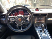 Cargar imagen en el visor de la galería, Porsche 911 Carrera S Coupé Modelo 2017
