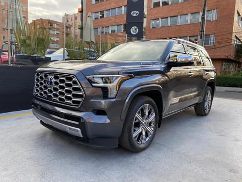 Toyota Sequoia Capstone